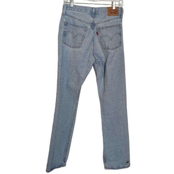 Levi's 501 Vintage Fit Mom Style Straight Tapered Distressed Light Denim Size 27 - Picture 3 of 9